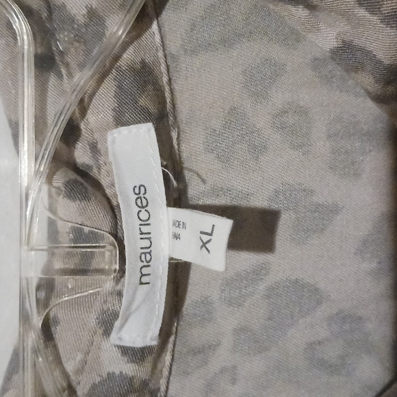 ⭐️Maurices leopard print - Picture 5 of 7